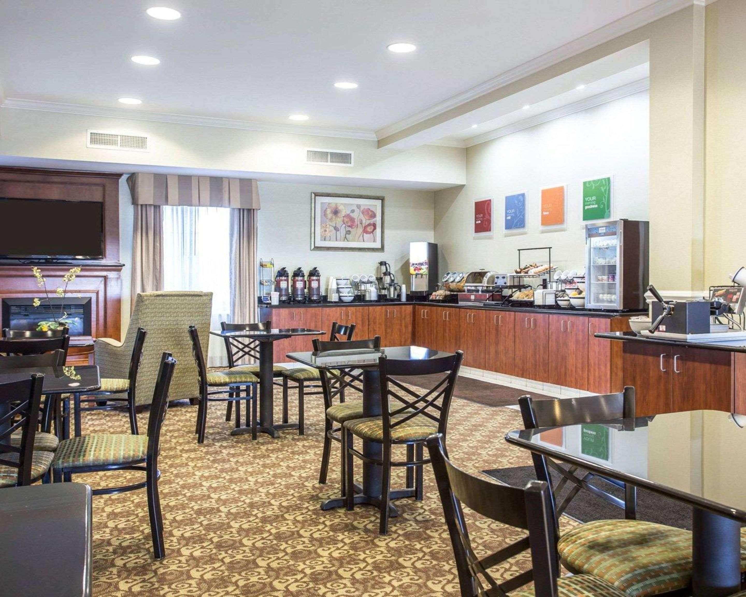 Comfort Inn & Suites Orangeburg Buitenkant foto